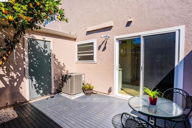 1260 Pine Creek Way I, Concord, CA 94520