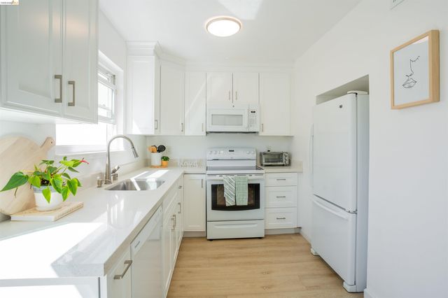 1260 Pine Creek Way I, Concord, CA 94520