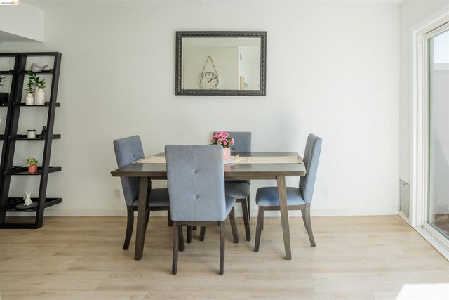 1260 Pine Creek Way I, Concord, CA 94520