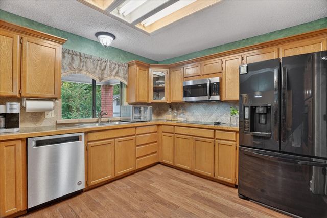 300 Post Lane, Burleson, TX 76028