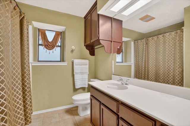 300 Post Lane, Burleson, TX 76028