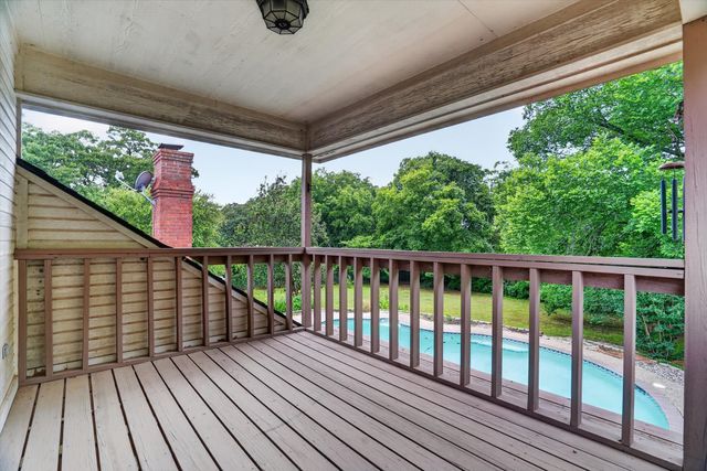 300 Post Lane, Burleson, TX 76028