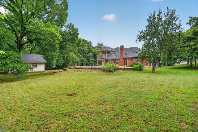 300 Post Lane, Burleson, TX 76028