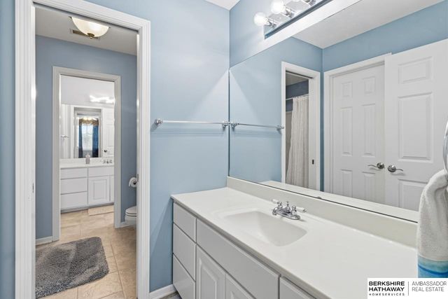 5321 Troon Drive, Lincoln, NE 68526