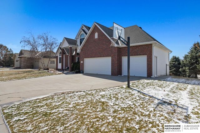 5321 Troon Drive, Lincoln, NE 68526