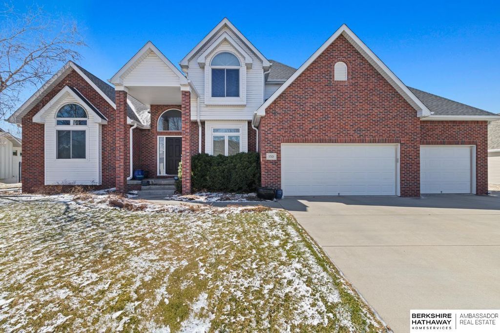 5321 Troon Drive, Lincoln, NE 68526