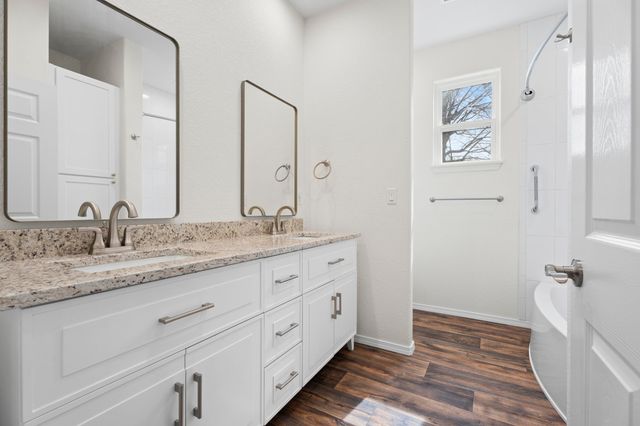517 W Clyde Avenue, Vinita, OK 74301