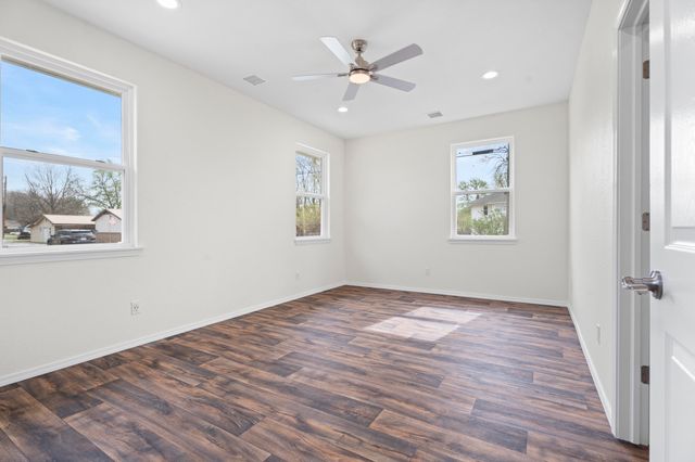 517 W Clyde Avenue, Vinita, OK 74301