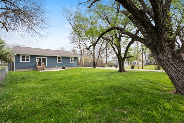 517 W Clyde Avenue, Vinita, OK 74301