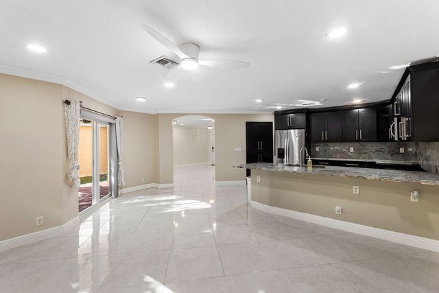 6384 Adriatic Way, West Palm Beach, FL 33413