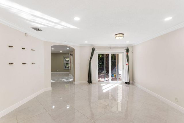 6384 Adriatic Way, West Palm Beach, FL 33413