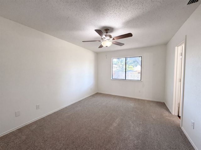 220 Creekwood Lane, Fort Worth, TX 76134