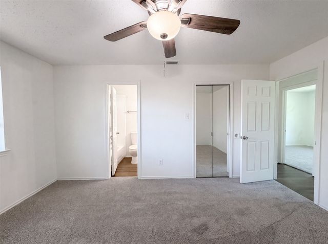220 Creekwood Lane, Fort Worth, TX 76134