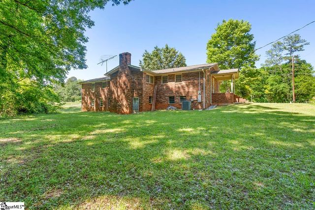 18348 25 Highway, Ware Shoals, SC 29692