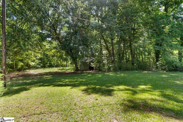 18348 25 Highway, Ware Shoals, SC 29692