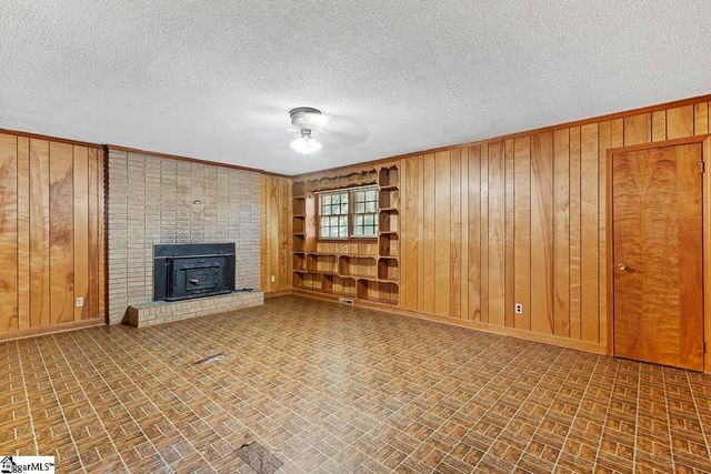 18348 25 Highway, Ware Shoals, SC 29692