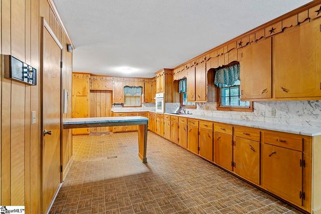 18348 25 Highway, Ware Shoals, SC 29692