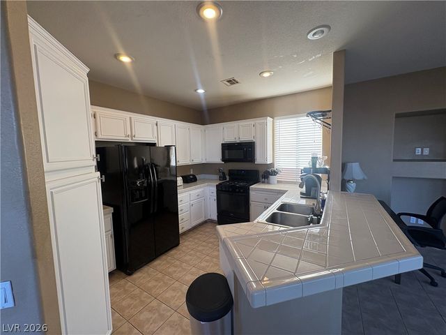 9644 Towngate Avenue, Las Vegas, NV 89129