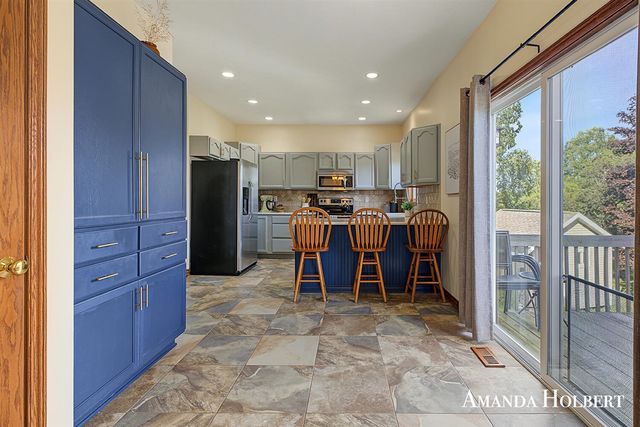 7841 Cidermill Drive, Grand Rapids, MI 49508
