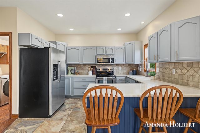 7841 Cidermill Drive, Grand Rapids, MI 49508