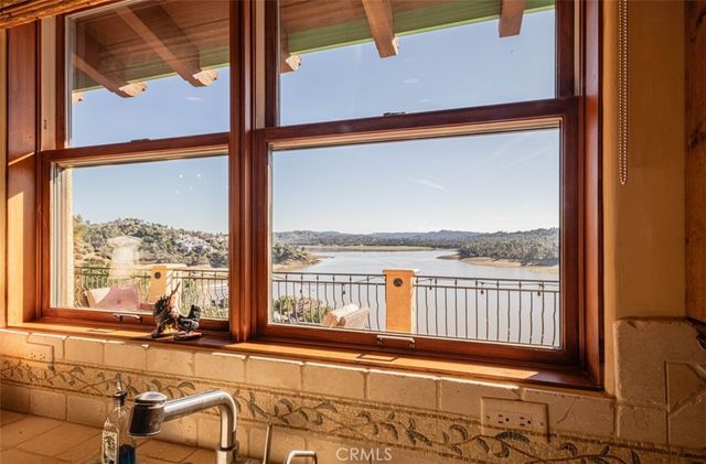 8730 Bluff Court, Bradley, CA 93426