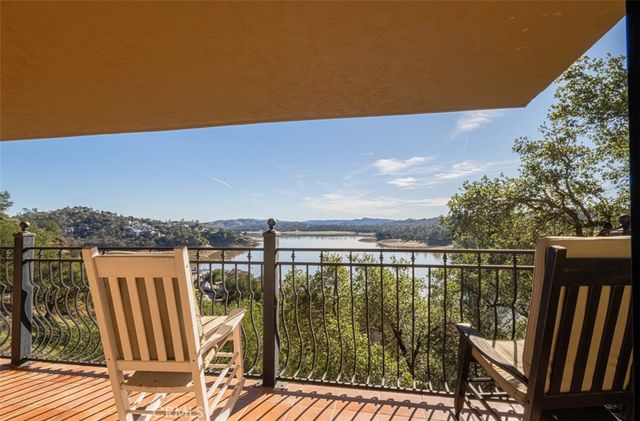 8730 Bluff Court, Bradley, CA 93426