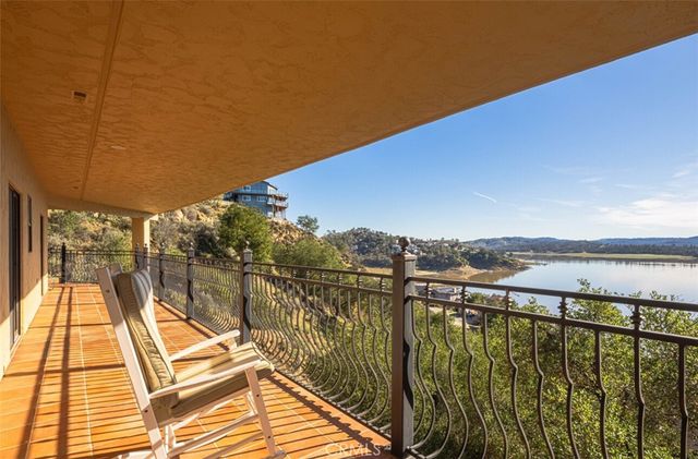 8730 Bluff Court, Bradley, CA 93426