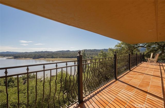 8730 Bluff Court, Bradley, CA 93426