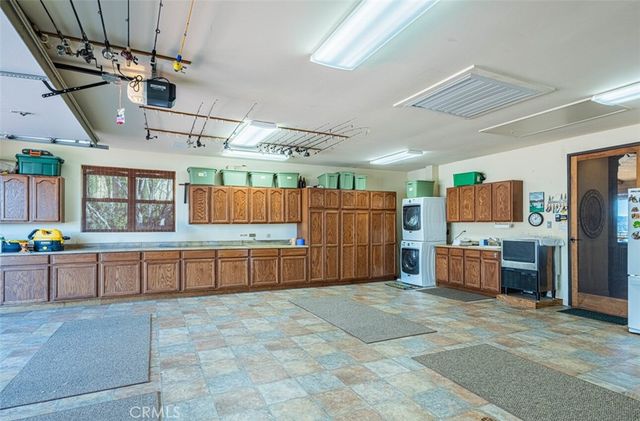 8730 Bluff Court, Bradley, CA 93426