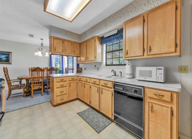 70 E Post Oak Lane, Shepherd, TX 77371