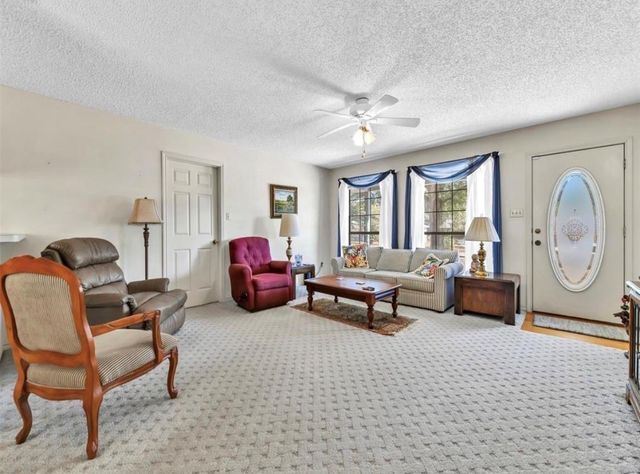 70 E Post Oak Lane, Shepherd, TX 77371