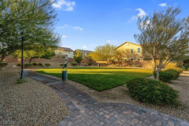 6306 Arcade Fire Street, Las Vegas, NV 89113