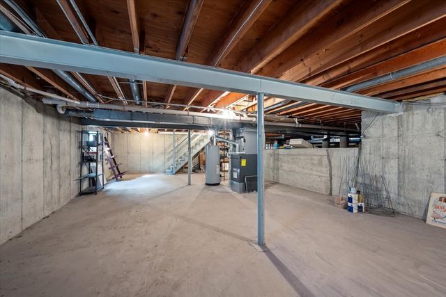 320 Buckthorn Circle, Northbrook, IL 60062