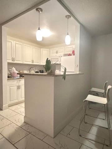 76 Cambridge D, West Palm Beach, FL 33417