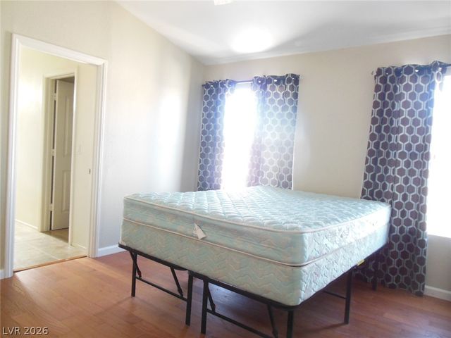 1521 Astronomy Circle, Las Vegas, NV 89128