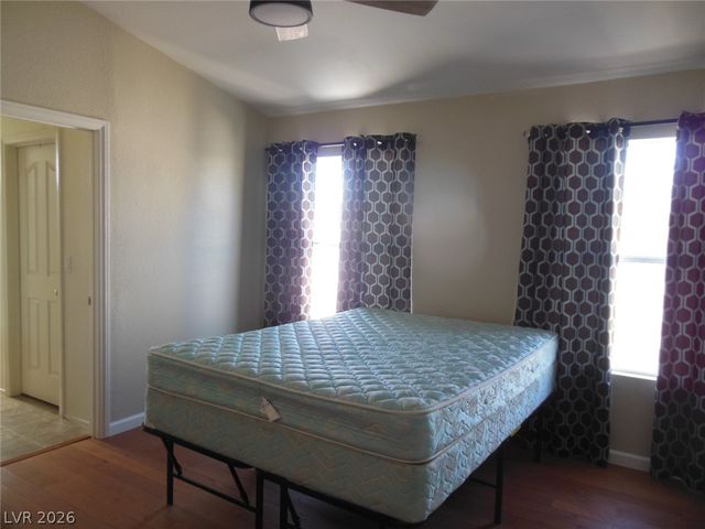 1521 Astronomy Circle, Las Vegas, NV 89128