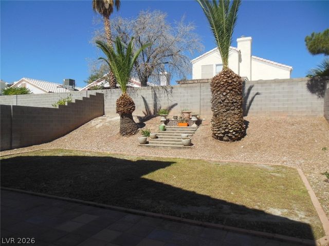 1521 Astronomy Circle, Las Vegas, NV 89128