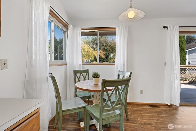 35002 14th Avenue SW, Federal Way, WA 98023