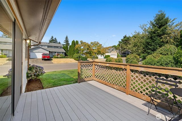 35002 14th Avenue SW, Federal Way, WA 98023