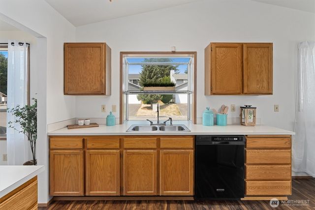 35002 14th Avenue SW, Federal Way, WA 98023