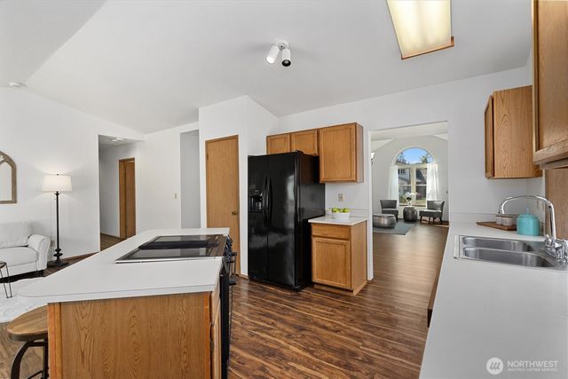 35002 14th Avenue SW, Federal Way, WA 98023