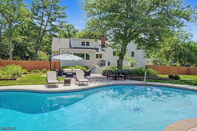 6 Coventry Rd, Livingston Twp., NJ 07039