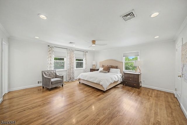 6 Coventry Rd, Livingston Twp., NJ 07039