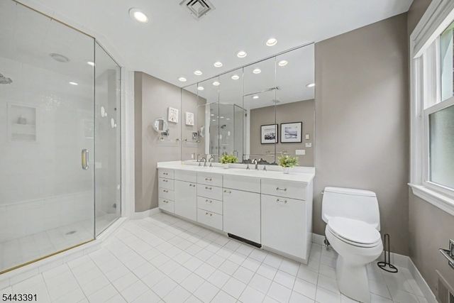 6 Coventry Rd, Livingston Twp., NJ 07039