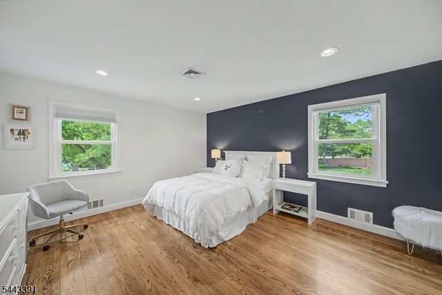 6 Coventry Rd, Livingston Twp., NJ 07039