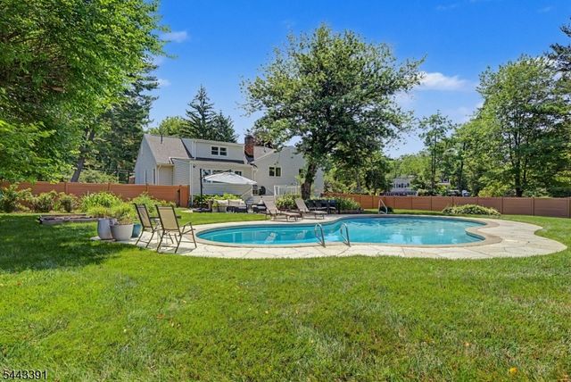 6 Coventry Rd, Livingston Twp., NJ 07039