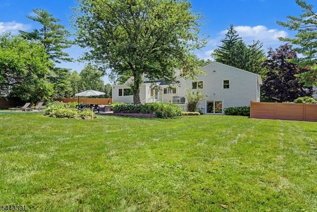 6 Coventry Rd, Livingston Twp., NJ 07039