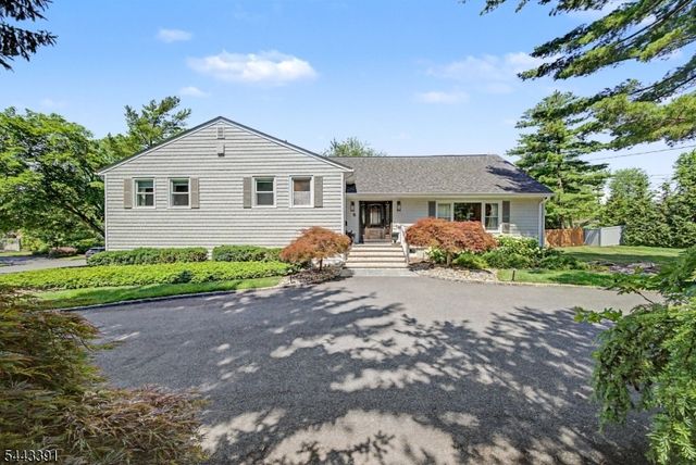 6 Coventry Rd, Livingston Twp., NJ 07039