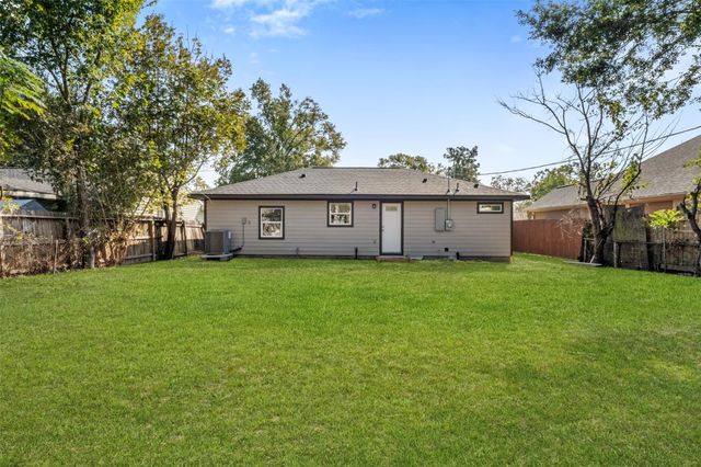 2311 Pomona Drive, Pasadena, TX 77506