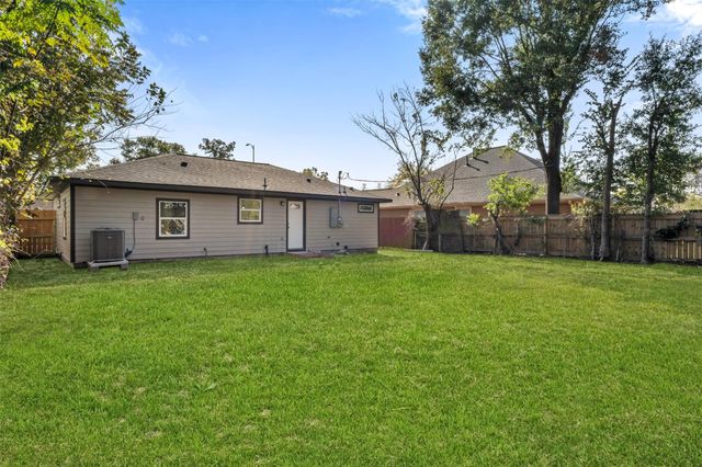 2311 Pomona Drive, Pasadena, TX 77506